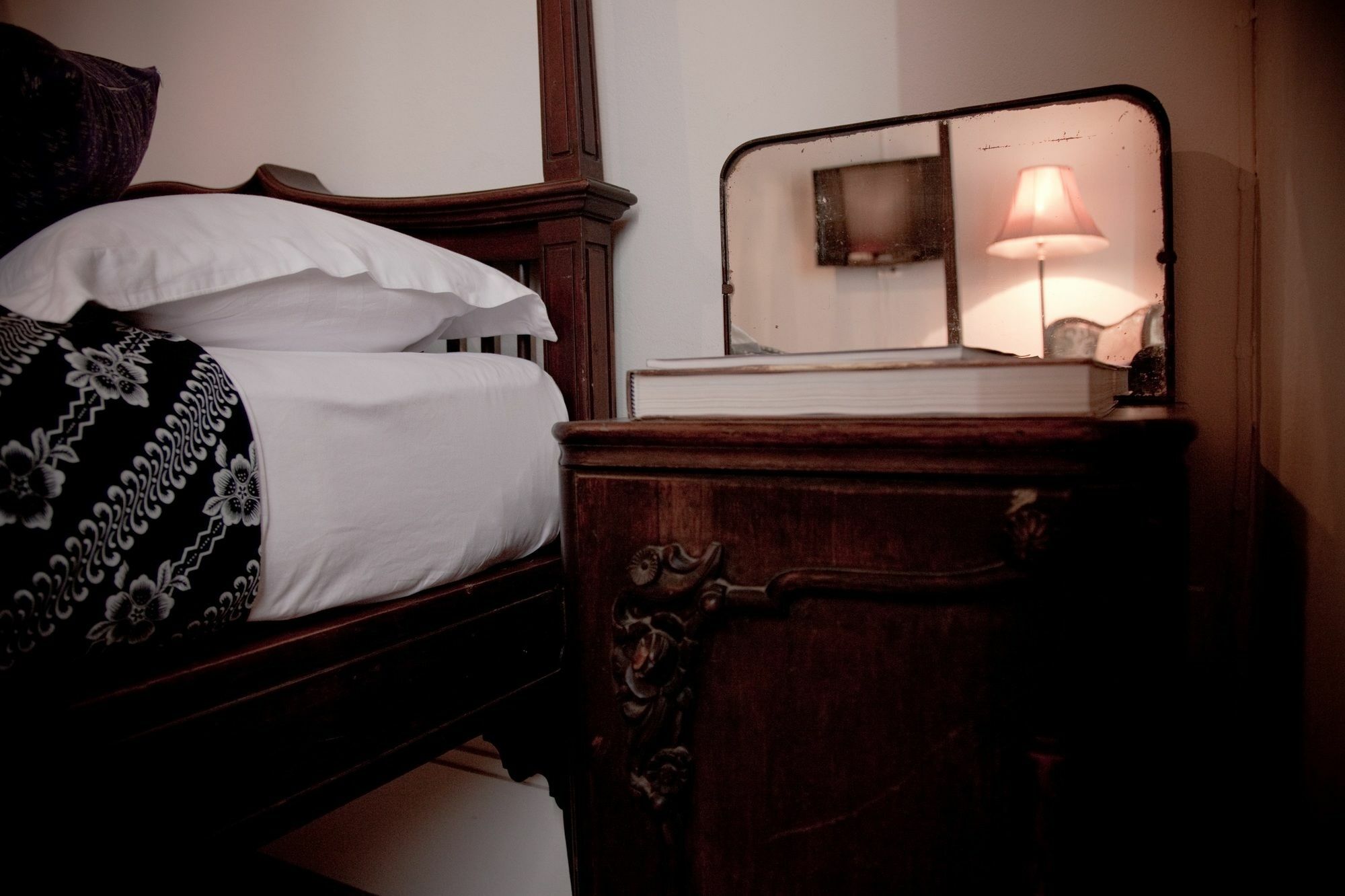 The Asadang Bed And Breakfast Bangkok Buitenkant foto