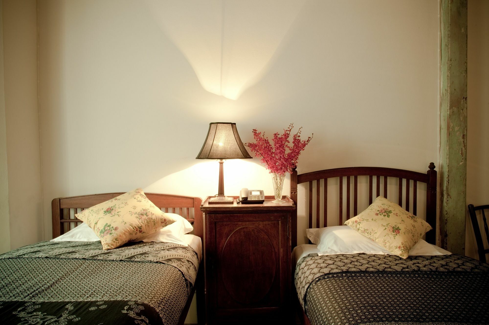The Asadang Bed And Breakfast Bangkok Buitenkant foto
